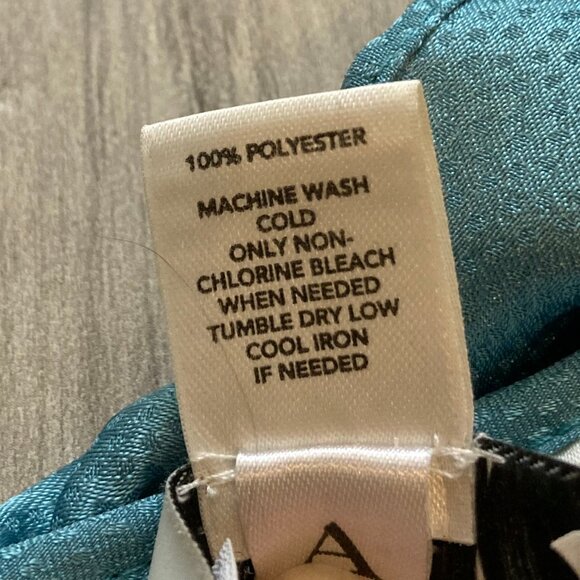 CLEARANCE - FINAL PRICE: Ann Taylor Loft Teal Ruffled, Sleeveless Blouse Size SM - Picture 10 of 15